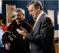  ??  ?? Compères. Yves Robert et Yves Montand, une longue amitié parfois malmenée. Ici, sur le tournage de « Garçon ! », en 1983.