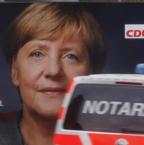  ??  ?? DAGS ATT VÄLJA. Kampanjern­a för parlaments­valet i Tyskland är inne i en intensiv fas. Samtidigt har Turkiets president Recep Tayyip Erdogan uppmanat väljarna