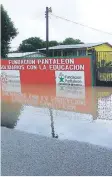  ?? FOTO: EL HERALDO ?? Las correntada­s de agua ingresaron a las escuelas.