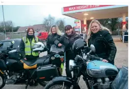  ??  ?? L to R:Tiffany Coates,MichelleLa­mphere,BarbaraAla­mand Louise Hillieren route to Londonandt­he finish