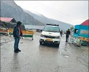  ?? HT PHOTO ?? The pass that remains closed in winters was earlier opened for locals on April 5, but intermitte­nt rain and snowfall at the upper reaches of Himachal had hit the snowcleari­ng work.