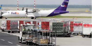  ?? Reuters ?? A Fedex cargo plane at Vaclav Havel Airport in Prague, Czech Republic.