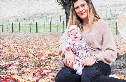  ?? Photo / Supplied ?? Napier mum Natalie Izatt is terrified of losing her 4-month-old daughter Brooklyn who is in an intensive care unit after becoming infected with RSV. Above, Four-month-old Brooklyn Izatt is in an intensive care unit after becoming infected with RSV.