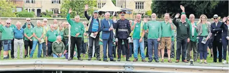  ?? PHOTOS: COTSWOLD CANALS TRUST ?? Many of the volunteers and supporters who attended the presentati­on in front of the Stonehouse Court Hotel.