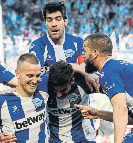  ?? FOTO: EFE ?? Un respiro
El aplazamien­to de la Eurocopa da más tiempo para acabar la Liga, algo importante para las finanzas del Alavés