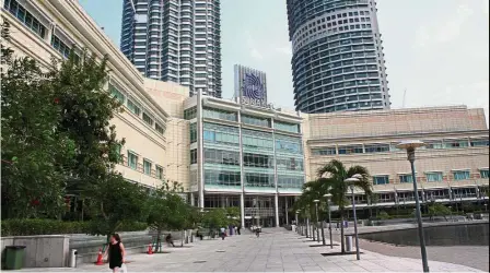  ??  ?? Improving outlook: UOBKayHian Research expects the performanc­e of prime retail malls such as Suria KLCC to recover by the end of the year.