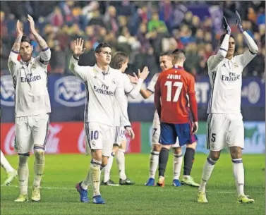  ??  ?? VICTORIA. El Madrid sufrió para lograr los tres puntos el sábado en El Sadar.