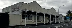  ??  ?? Former Waikato Farmers’ Cooperativ­e Auctioneer­ing Company building, Ohaupo