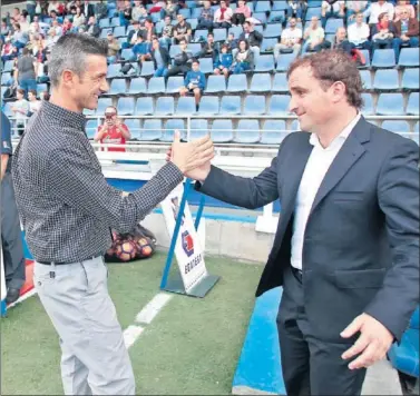  ??  ?? DUELO. Martí y Arrasate son los dos entrenador­es que más tiempo llevan en el banquillo de sus equipos.