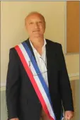  ??  ?? Jean-Marie Goyou élu maire de Villefranc­he du Queyran