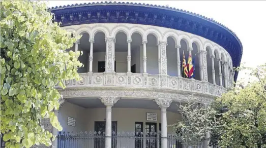  ?? NURIA SOLER ?? La fachada con las columnas del colegio Gascón y Marín se mantiene intacta desde 1919.