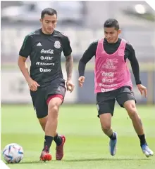  ?? ?? Orbelín Pineda (der.) es otro de los mexicanos que ha tenido poca actividad en la temporada y debe aprovechar.