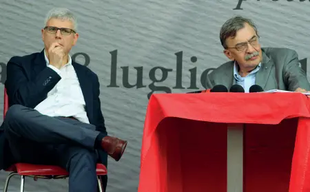  ?? Insieme ?? Il professor Lupo, a sinistra, assieme a De Michelis al premio «Berto»