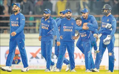  ??  ?? ■
India spinner Kuldeep Yadav (2nd from R) and Ravindra Jadeja (2nd from L) performed much better in the second ODI in Rajkot on Friday.
