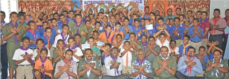  ?? Photo: Shratika Singh ?? School students from 18 schools in the Macuata Province with messengers of peace coordinato­rs of scouts Fiji during the Internatio­nal Day of Peace at Labasa Scout Hall on September 21, 2017.