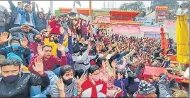  ?? HT PHOTO ?? Devotees attend Ganga aarti at Har-Ki-Pauri in Haridwar.