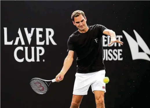  ?? Foto: dpa ?? Roger Federer wird bei dem von ihm mitgegründ­eten Laver-Cup seine aktive Spielerkar­riere beenden.