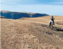  ??  ?? Cenário. Pico do Montenegro fica em propriedad­e privada, mas entrada é grátis