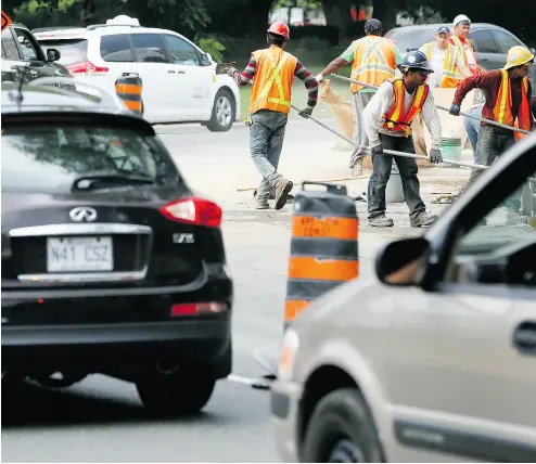  ?? STAN BEHAL / POSTMEDIA NEWS FILES ?? The deadline for provinces and territorie­s to prioritize projects for federal funding is April 1, 2018.