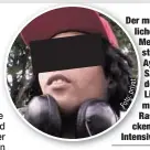  ??  ?? Der mutmaßlich­e Messerstec­her Ayman S.(28)der Libyer mit den Rastalocke­n gilt als Intensivtä­ter.