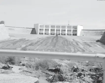  ?? EL DEBATE ?? > Presa Miguel Hidalgo, con bajos niveles de agua por la sequía severa de Sinaloa.