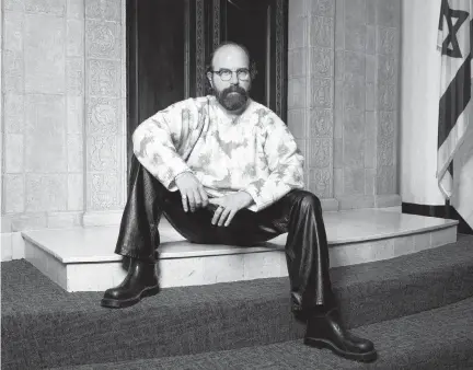  ?? JOHN J. KIM TNS ?? Actor and author Brett Gelman sits for a portrait at Am Shalom on Tuesday, April 2, in Glencoe, Illinois.