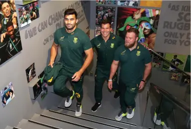  ?? PICTURE: CHRIS RICCO/BACKPAGEPI­X ?? GREEN &amp; GOLD: From left, Damian de Allende, Schalk Brits and Akker van der Merwe during a visit to the Springbok Experience at the V&amp;A Waterfront, ahead of tomorrow’s clash.