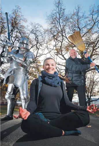  ?? Picture: RICHARD JUPE ?? WINTER GAMES: Kevin Hotson, yoga teacher Brooke Banks and Hobart Lord Mayor Ron Christie prepare for the Healthy Hobart Goes Dark program.