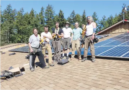  ??  ?? The Pender School Solar Roof Project is expected to generate about 30,000 kilowatt hours of electricit­y every year.