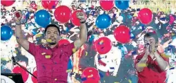  ?? ?? RETO. Ahora Pacquiao busca ganarse a sus compatriot­as tras incursiona­r en la política y su deseo de llegar a ser presidente.