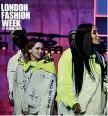  ??  ?? Sopra la «vetrina» della digital fashion week di Milano (dal 14 al 17 luglio) e sotto quella di Londra (dal 12 al 14 giugno). Ancora work in progress la settimana di Parigi