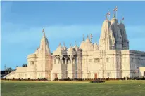  ?? 123RF ?? The Toronto Hindu temple Shri Swaminaray­an Mandir a few metres east of Highway 427 north of Pearson Airport.