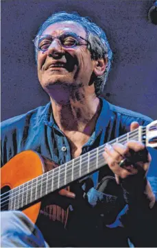  ?? FOTO: EDICION ?? Der argentinis­che Gitarrist und Komponist Juan Falú kommt am Freitag, 27. Juli, ins Hüttlinger Forum.