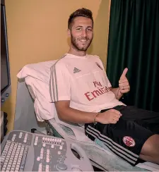  ?? BUZZI ?? Andrea Bertolacci, 24 anni, durante le visite mediche