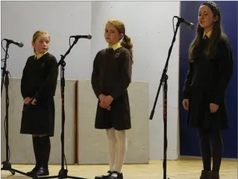  ??  ?? Singers from Scoil Ursula taking part in the Scór na bPáistí