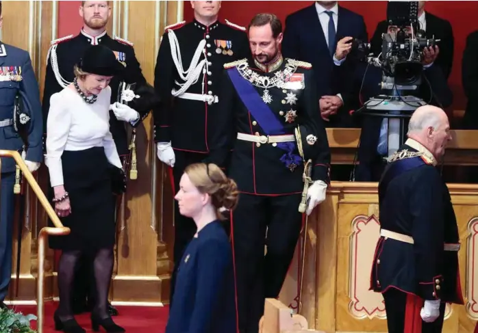  ?? FOTO: LISE ÅSERUD, NTB SCANPIX ?? LESTE TRONTALEN: Kong Harald, dronning Sonja og kronprins Haakon under den høytidelig­e åpningen av Stortinget 2018.