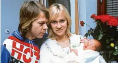  ?? Fotos: Anders Wiklund/Bengt Malqvist, dpa ?? Agnetha Fältskog im Jahr 2016 und rechts 1977 mit Björn Ulvaeus und Sohn Christian.