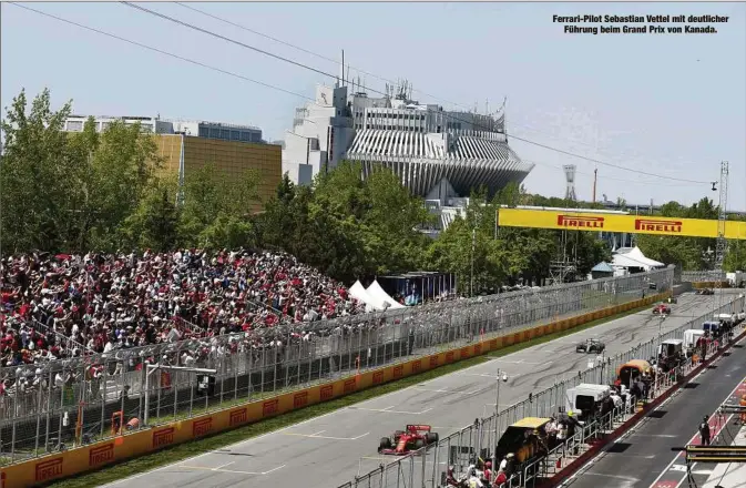  ??  ?? Ferrari-Pilot Sebastian Vettel mit deutlicher
Führung beim Grand Prix von Kanada.