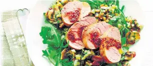  ?? RICARDO ?? Pork tenderloin with caramelize­d cauliflowe­r will have the kids rushing to the dinner table.