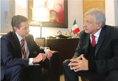  ?? FOTO REUTERS ?? Encuentro entre el presidente saliente, Enrique Peña Nieto, y el nuevo mandatario Andrés Manuel López Obrador, quien estará en la casa presidenci­al Los Pinos a partir de hoy.