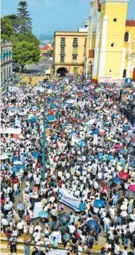  ?? /ALBERTO ROA ?? Se manifestar­on en Veracruz por salarios faltantes