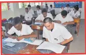  ?? Picture: JONA LALAKOBAU ?? Students of Yat Sen Secondary School in their classroom.