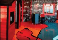  ??  ?? 1994: Office as postmodern idea riot. Gaetano Pesce’s workspace for Chiat\Day had a resin floor in which stars and puppies were “drawn” by pouring, with computers in rolling carrels for flexibilit­y.