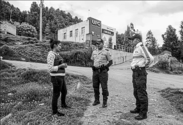  ?? Xavier caivinagua Para el comercio ?? • La UPC de Cochapamba, en Cuenca, tiene una patrulla para cubrir a 20 comunidade­s.