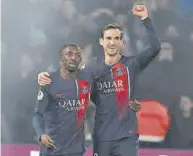  ?? // EFE ?? Dembélé, junto a Fabián Ruiz