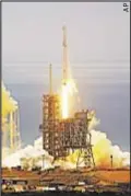  ??  ?? SpaceX’s Falcon 9 rocket takes off Sunday from Cape Canaveral.