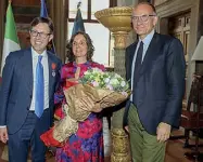  ?? ?? Dario e Chiara Nardella con Enrico Letta, segretario Pd, a Palazzo Farnese (Foto Benvenuti /LaPresse)