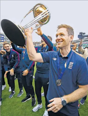  ??  ?? Under Eoin Morgan, England transforme­d into a top ODI side from being group stage losers at 2015 World Cup.
GETTY IMAGES FOR SURREY CCC