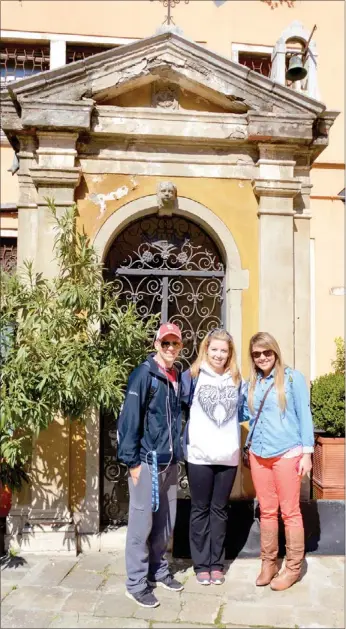  ?? Photograph submitted ?? Thomas Lammey, left, McKenzie Bell and Chattin Cato enjoy a sunny day in Venice.