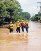  ?? ADRIÁN GALEANO ?? Los bomberos hicieron cientos de rescates en Carrillo.